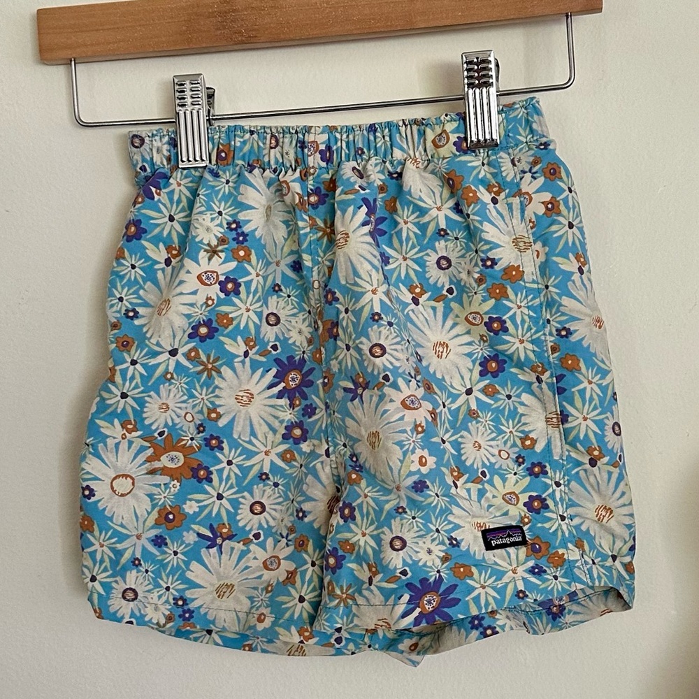 Patagonia 5t kids board-shorts in excellent used condition